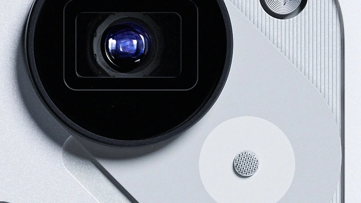 La fotocamera di Nothing Phone (3) si svela nei primi render ufficiali ...