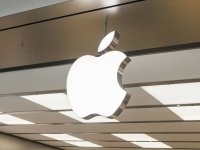 Apple Intelligence: l’azienda di Cupertino acquisisce TrueMeeting e WhyLabs e punta sull’IA