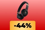 Le cuffie Beats Solo 4 Nero e Oro sono in offerta su Amazon per il Prime Day - Notizia