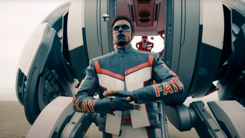 Mr. Terrific, interpretato da Edi Gateghi, è uno dei comprimari più importanti del film