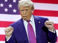 Donald Trump è Superman nel nuovo post ufficiale della Casa Bianca