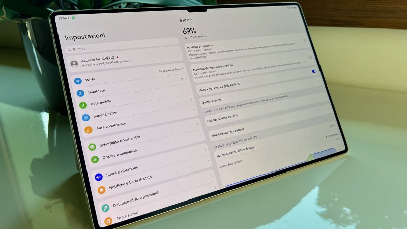 Viste le dimensioni, la batteria di Huawei MatePad Pro 13.2 sarebbe potuta essere più capiente Viste le dimensioni, la batteria di Huawei MatePad Pro 13.2 sarebbe potuta essere più capiente