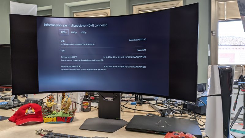 La compatibilità con PS5 è totale, nonostante le bande nere La compatibilità con PS5 è totale, nonostante le bande nere