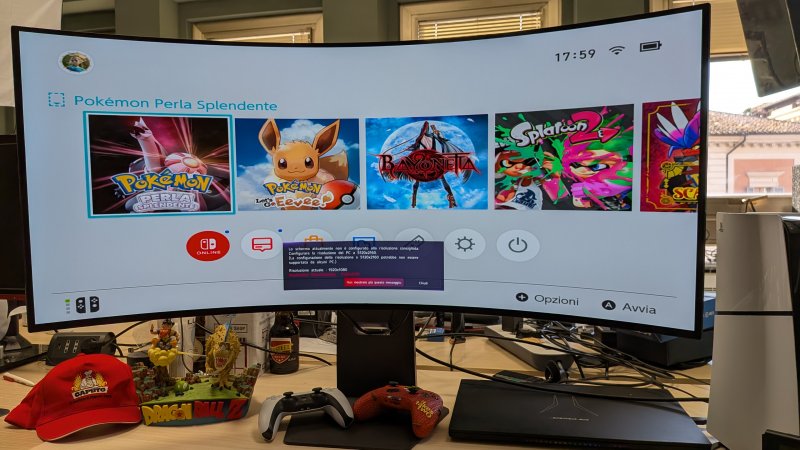 Su console si può forzare l'allargamento dell'immagine, con le conseguenti distorsioni Su console si può forzare l'allargamento dell'immagine, con le conseguenti distorsioni