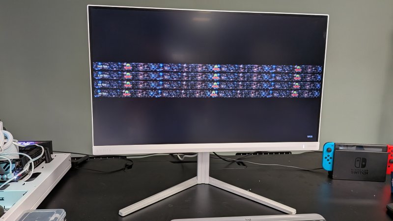 Con l'uscita Display Port la frequenza di aggiornamento può arrivare fino a 260 Hz Con l'uscita Display Port la frequenza di aggiornamento può arrivare fino a 260 Hz
