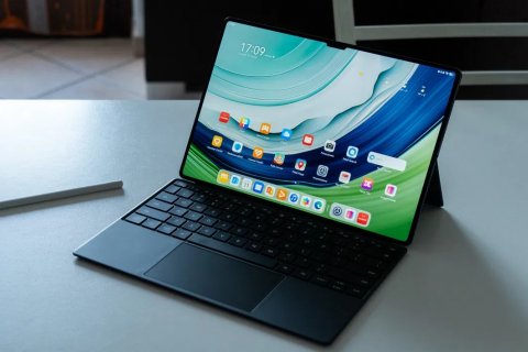 Huawei MatePad Pro 13.2, la recensione del tablet con display PaperMatte perfetto per scrivere e disegnare