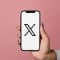 Esperimento su X: non solo fact-checking, ora Community Notes valuta i post più amati