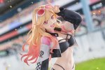 Un cosplay di Marin da My Dress-Up Darling firmato Shirogane in versione Race Queen - Notizia