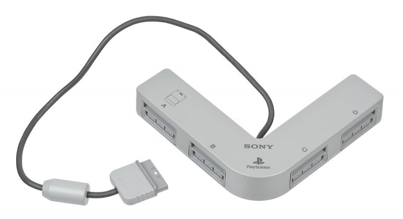 Caro PlayStation Multitap, quanto ci hai fatto divertire...