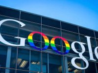 Google firma il Codice IA dell'UE ma lancia un avvertimento, tutti i dettagli della questione