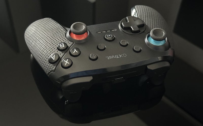 La parte superiore del Trust GXT 1246 Muta Wireless Controller