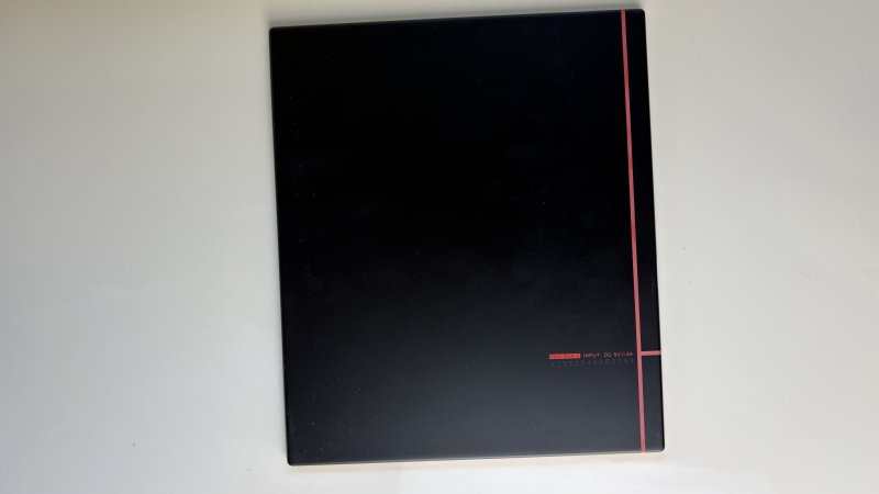 Il design è piacevole, con una scocca in alluminio che valorizza il prodotto