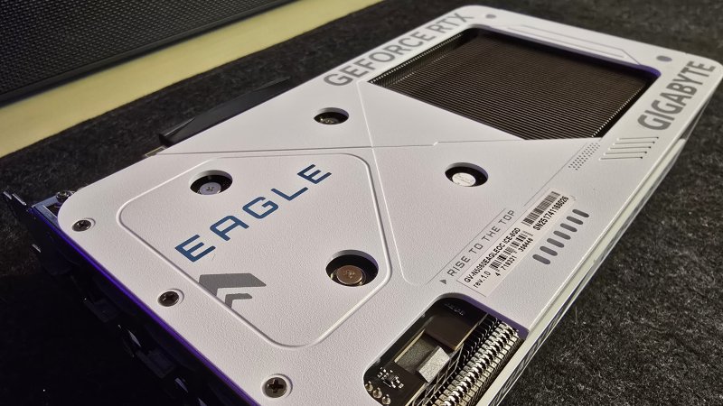 GIGABYTE GeForce RTX 5060 EAGLE OC 8G offre un buon margine di overclock, oltre a quello già predisposto di fabbrica