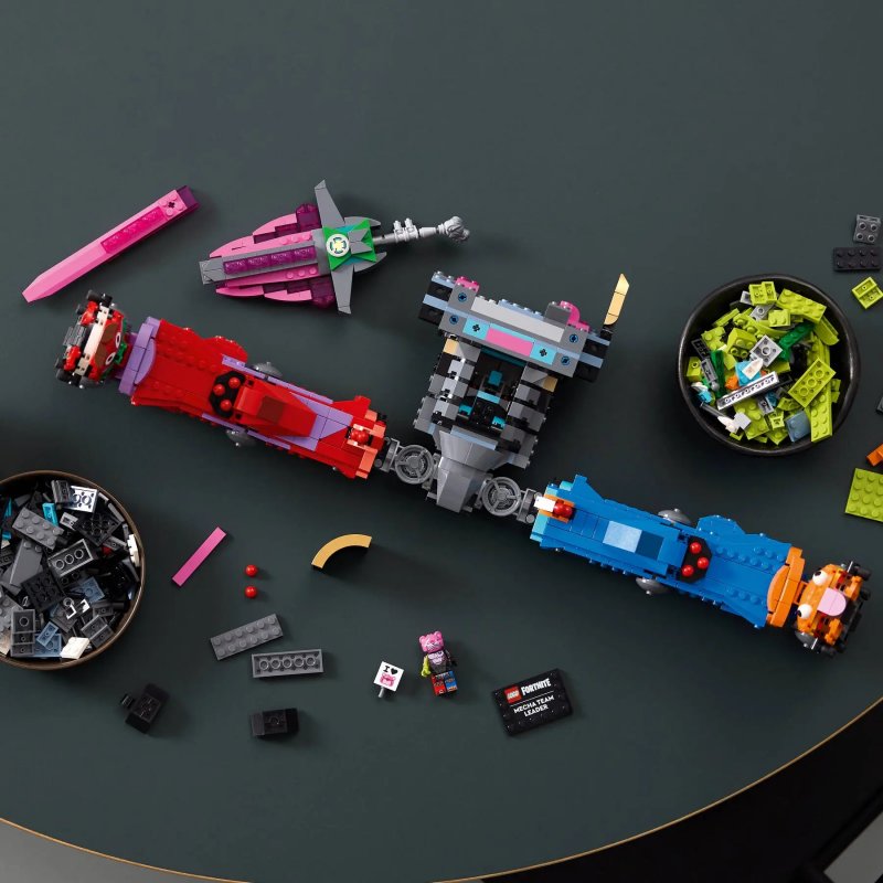 Il Leader Squadra Mecha di LEGO 'esploso'