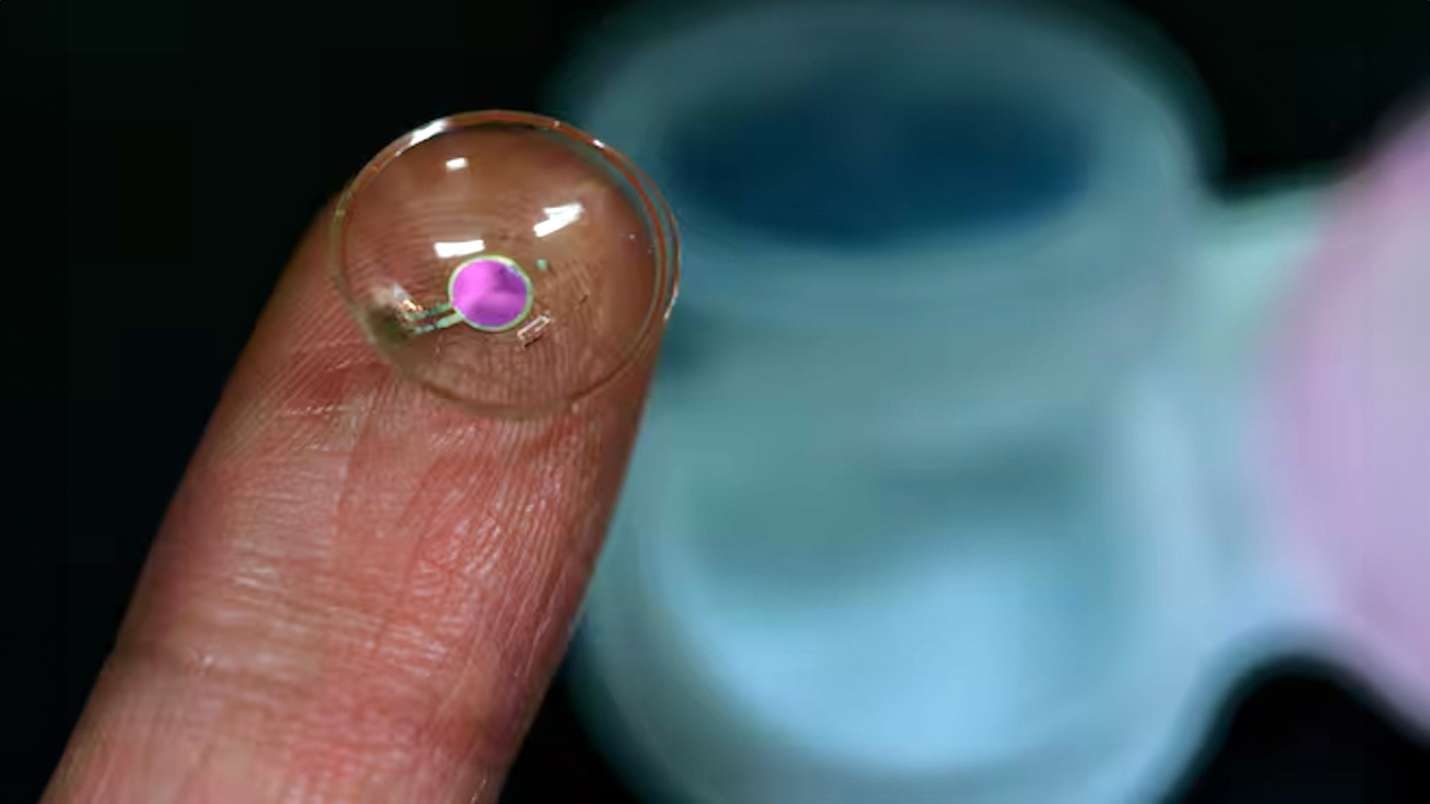 La lente a contatto con schermo OLED