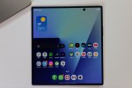 Samsung lavora a una nuova tecnologia con display 3D curvo ispirata al futuro smartphone celebrativo di Apple - Notizia
