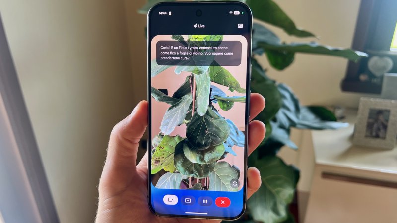 Gemini Live in azione su Google Pixel 10 Pro XL Gemini Live in azione su Google Pixel 10 Pro XL