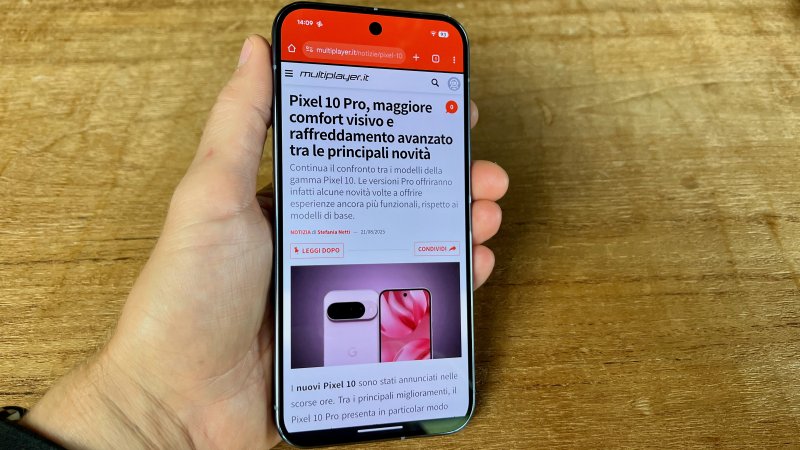 Il display di Google Pixel 10 Pro XL è molto luminoso e perfettamente leggibile in ogni condizione Il display di Google Pixel 10 Pro XL è molto luminoso e perfettamente leggibile in ogni condizione