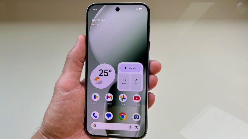 Google Pixel 10 Pro XL monta Android 16 con il nuovo design Material 3 Expressive Google Pixel 10 Pro XL monta Android 16 con il nuovo design Material 3 Expressive