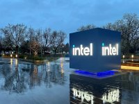 Intel, i licenziamenti hanno funzionato: i profitti tornano a crescere oltre le attese