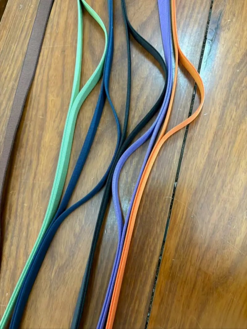 Il Crossbody Strap (Fonte: Majin Bu) Il Crossbody Strap (Fonte: Majin Bu)