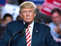 Trump avverte i produttori di chip: priorità alla fabbricazione negli USA, tariffe alte per chi non investe in America