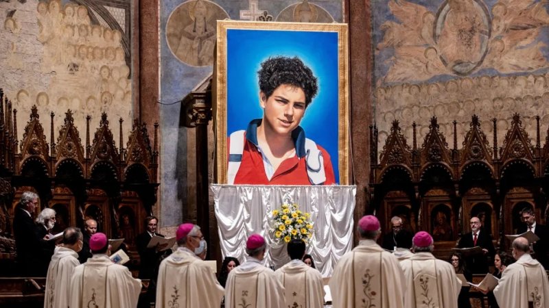 Un momento della canonizzazione di Acutis Un momento della canonizzazione di Acutis