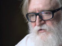 Gabe Newell continua a giocare a Dota 2 tutti i giorni e a essere offeso dagli altri giocatori