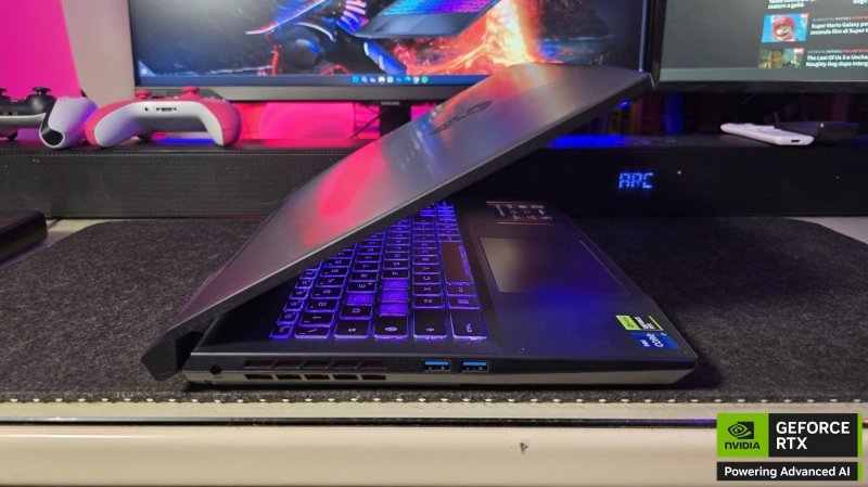 Katana 15 supporta le tecnologie Blackwell e Max-Q Katana 15 supporta le tecnologie Blackwell e Max-Q