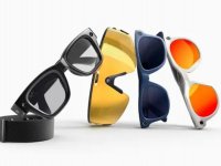 Meta svela accidentalmente i suoi nuovi occhiali smart AI: Hypernova e Oakley Sphaera