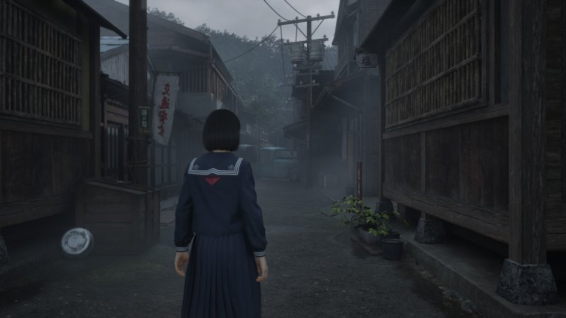 Ebisugaoka è avvolta dalla nebbia sin dal primo momento in cui si mette piede in Silent Hill f