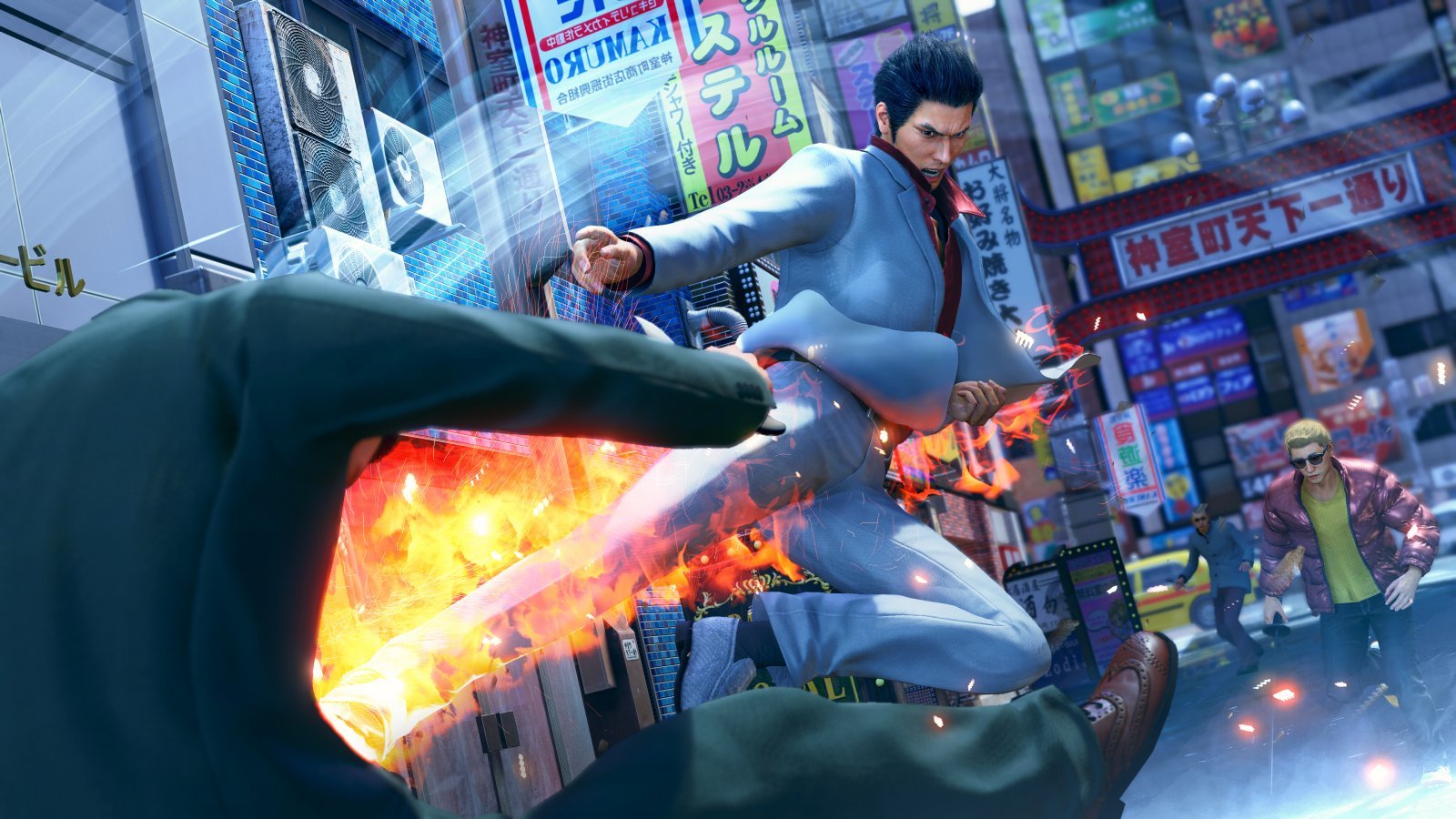 Kazuma Kiryu all'attacco in Yakuza Kiwami 3 & Dark Ties