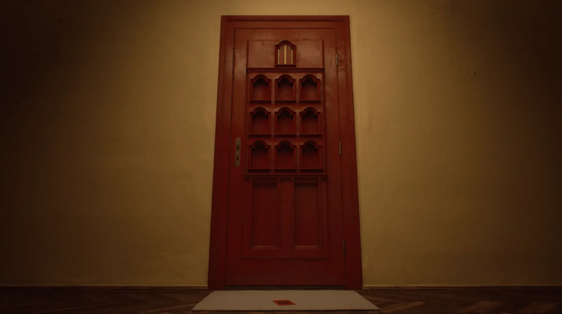 Una porta e dieci nicchie, sarà un'indicazione sul numero di episodi?