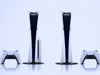 Sony celebra i cinque anni di PS5 con tre video speciali e con sorprese nel mondo reale, anche in Italia