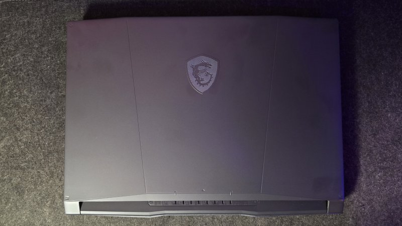 MSI Katana 15 HX si presenta con un design essenziale e senza fronzoli