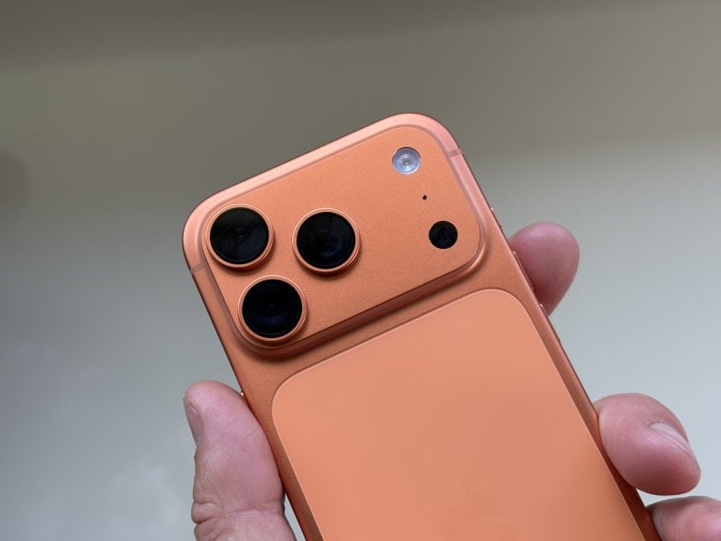 La novità principale dell'impianto fotografico è il nuovo teleobiettivo La novità principale dell'impianto fotografico è il nuovo teleobiettivo