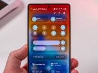 Anche Samsung contro le chiamate spam: One UI 8.5 avrà un filtro automatico basato sull'IA