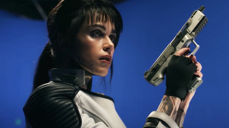 Kiernan Shipka sul set di Call of Duty: Black Ops 7 Kiernan Shipka sul set di Call of Duty: Black Ops 7