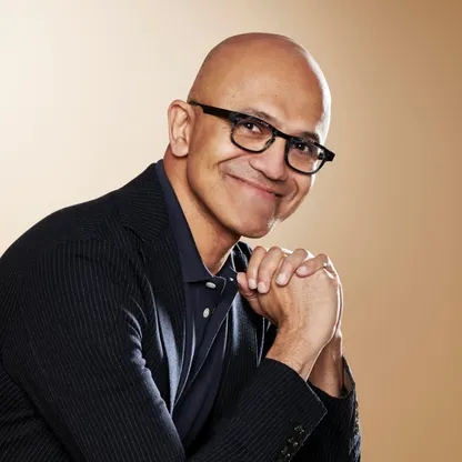 Un Satya Nadella evidentemente soddisfatto