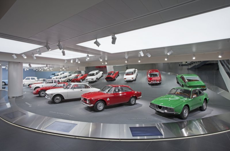 Alcune delle auto all'interno del museo Alfa Romeo di Arese Alcune delle auto all'interno del museo Alfa Romeo di Arese