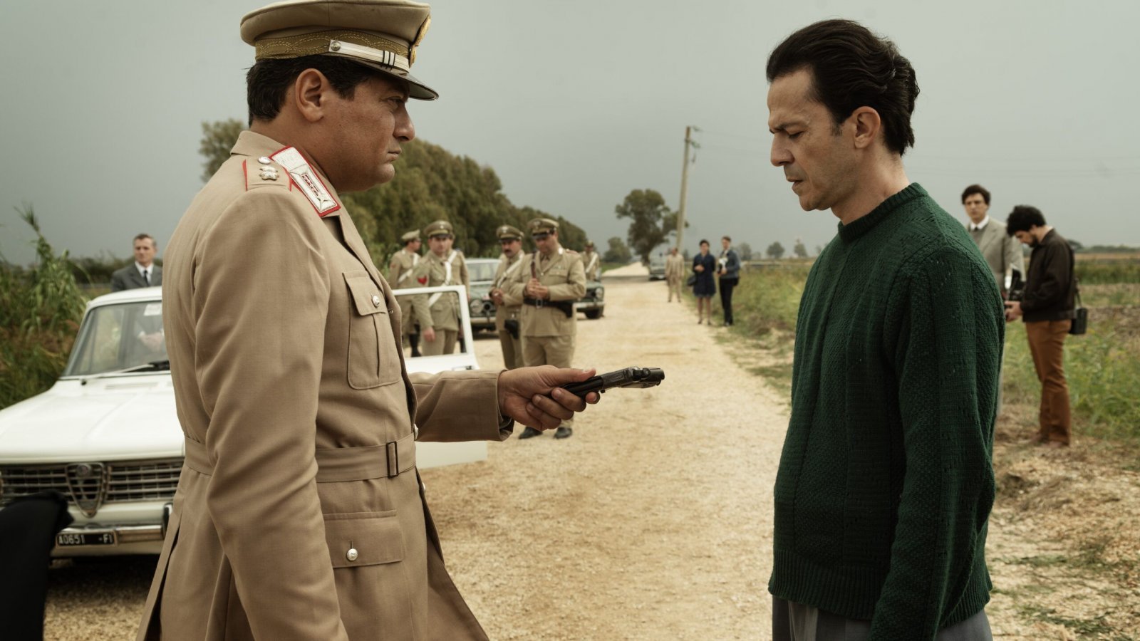 Due personaggi de Il Mostro di Netflix