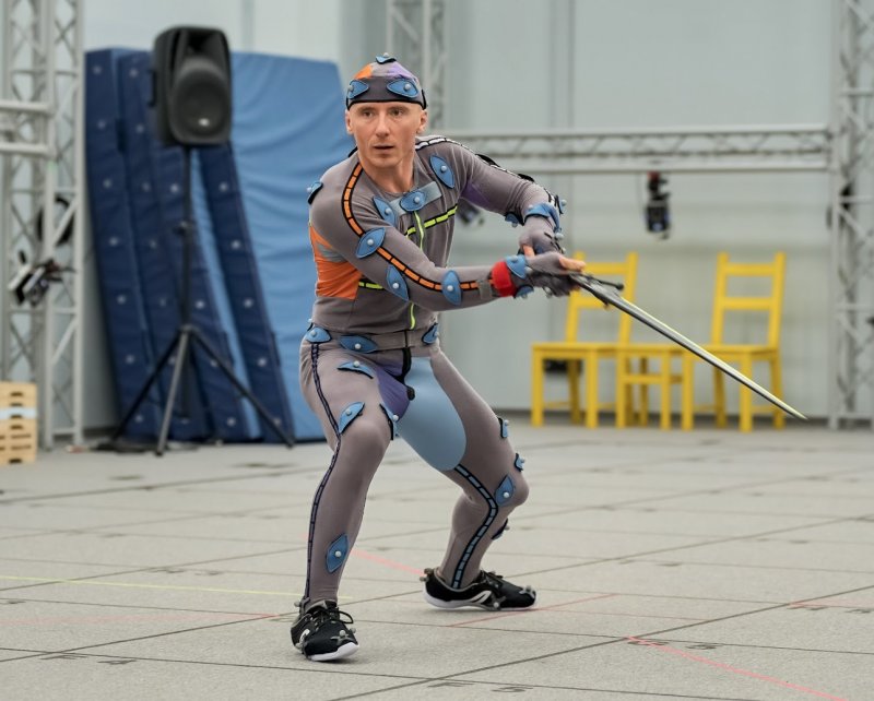 Maciej è stato sicuramente uno dei primi stunt performer a lavorare nel mondo dei videogiochi in Europa. Un risultato che gli ha permesso, anno dopo anno, di diventare una tra le persone più competenti di questo mestiere