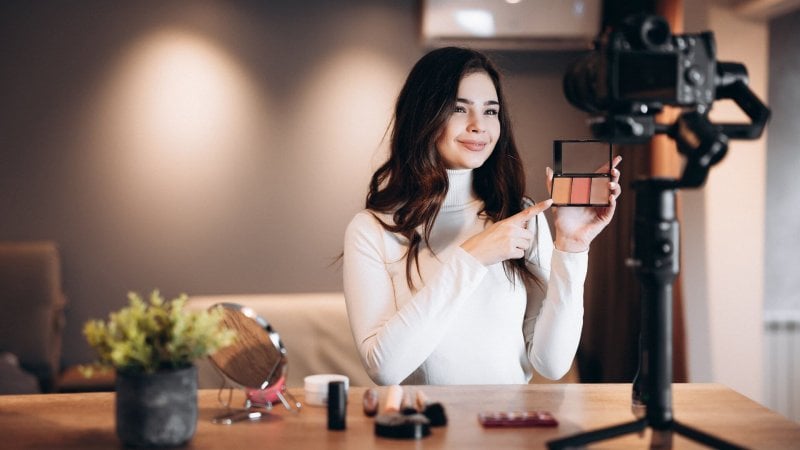 Influencer all'opera