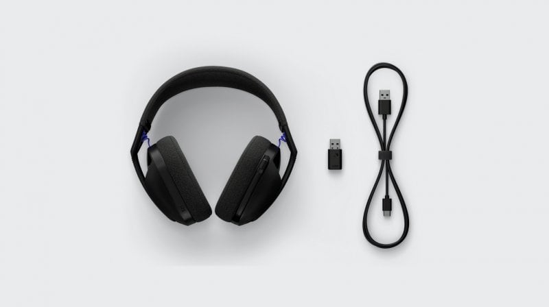 Nella confezione delle Logitech G321 troverete un dongle USB-A e un cavo di ricarica USB-C/USB-A