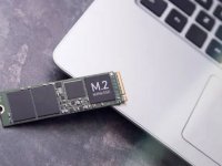 L'IA fa impennare i prezzi delle memorie NAND: raddoppiati in soli 6 mesi, l'allarme dal CEO di Phison