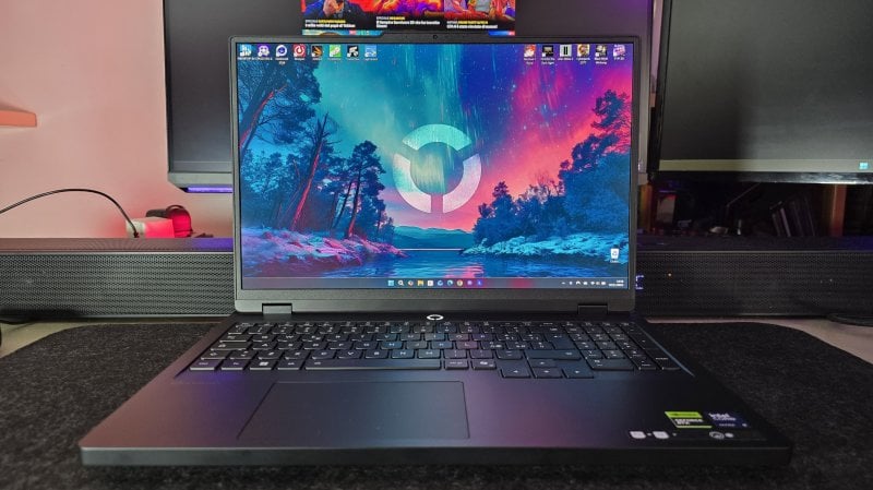 Il display OLED di Legion Pro 5 tocca una luminosità massima di 1100 nit