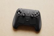 Problemi con la consegna di Steam Controller? Valve vi regala un gioco a scelta
