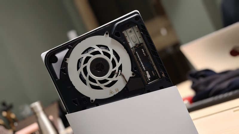 Il PNY CS3250 montato su PS5