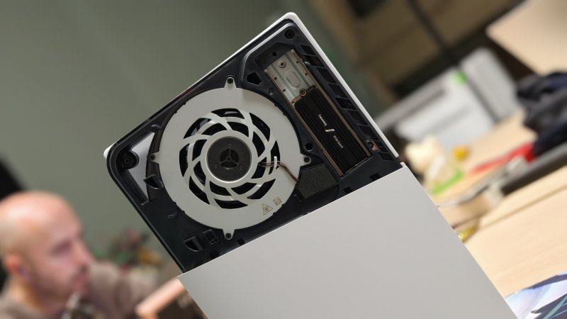 Il Fanxiang S880E montato su PS5