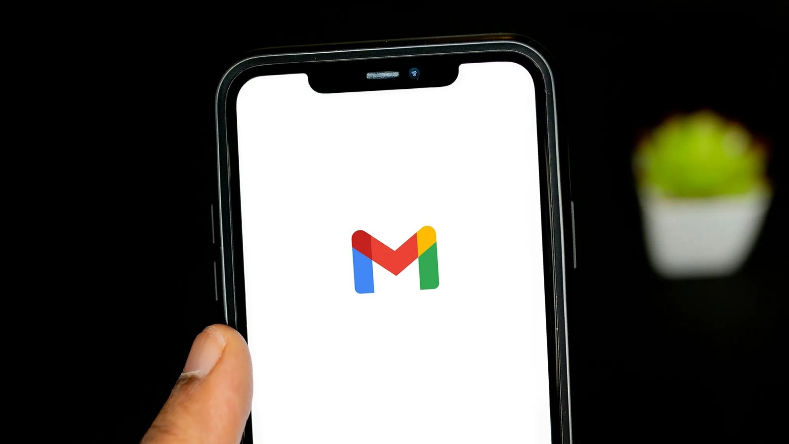 Logo di Gmail su smartphone
